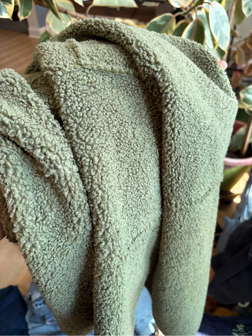 Velvet by Graham & Spencer Reversible Sherpa Jacket Olive Faux Suede - Picture 10 of 12